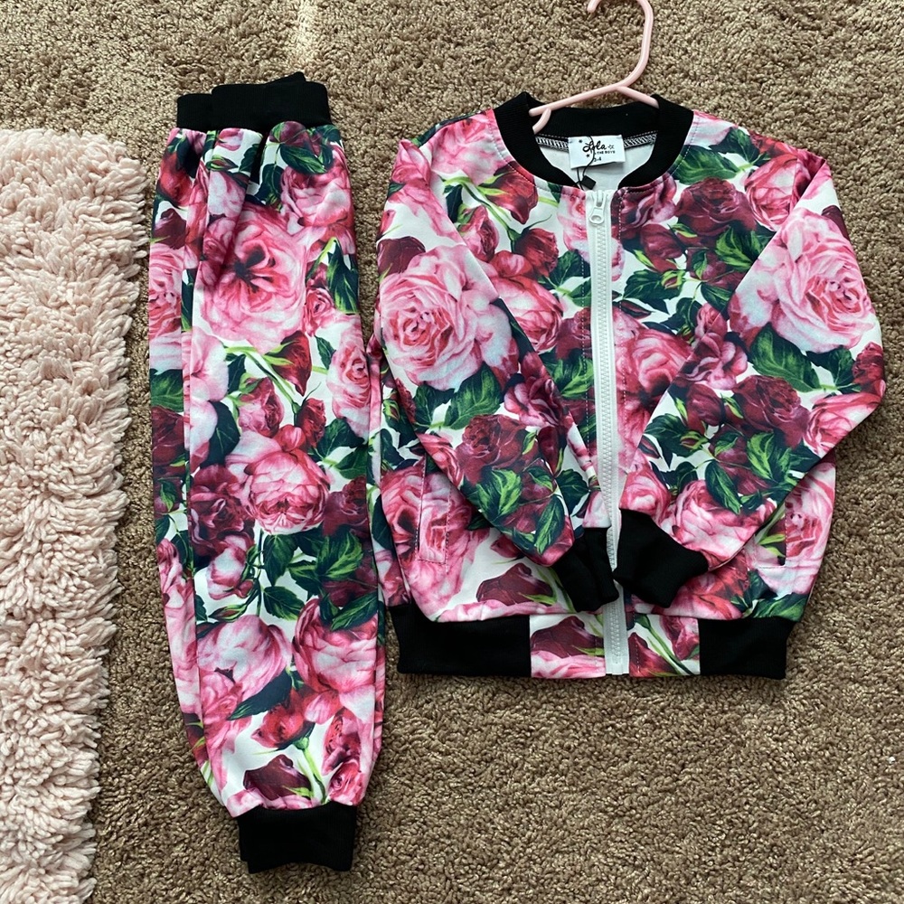 Rose Jogging Suit (New)
